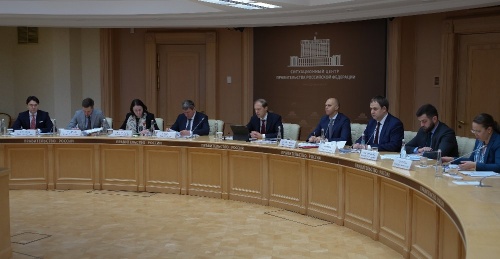 Денис Мантуров провел заседание Координационного совета по промышленности