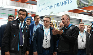 Алексей Текслер ознакомился с деятельностью первого на Урале и в Сибири производства по переработке многослойной комбинированной упаковки